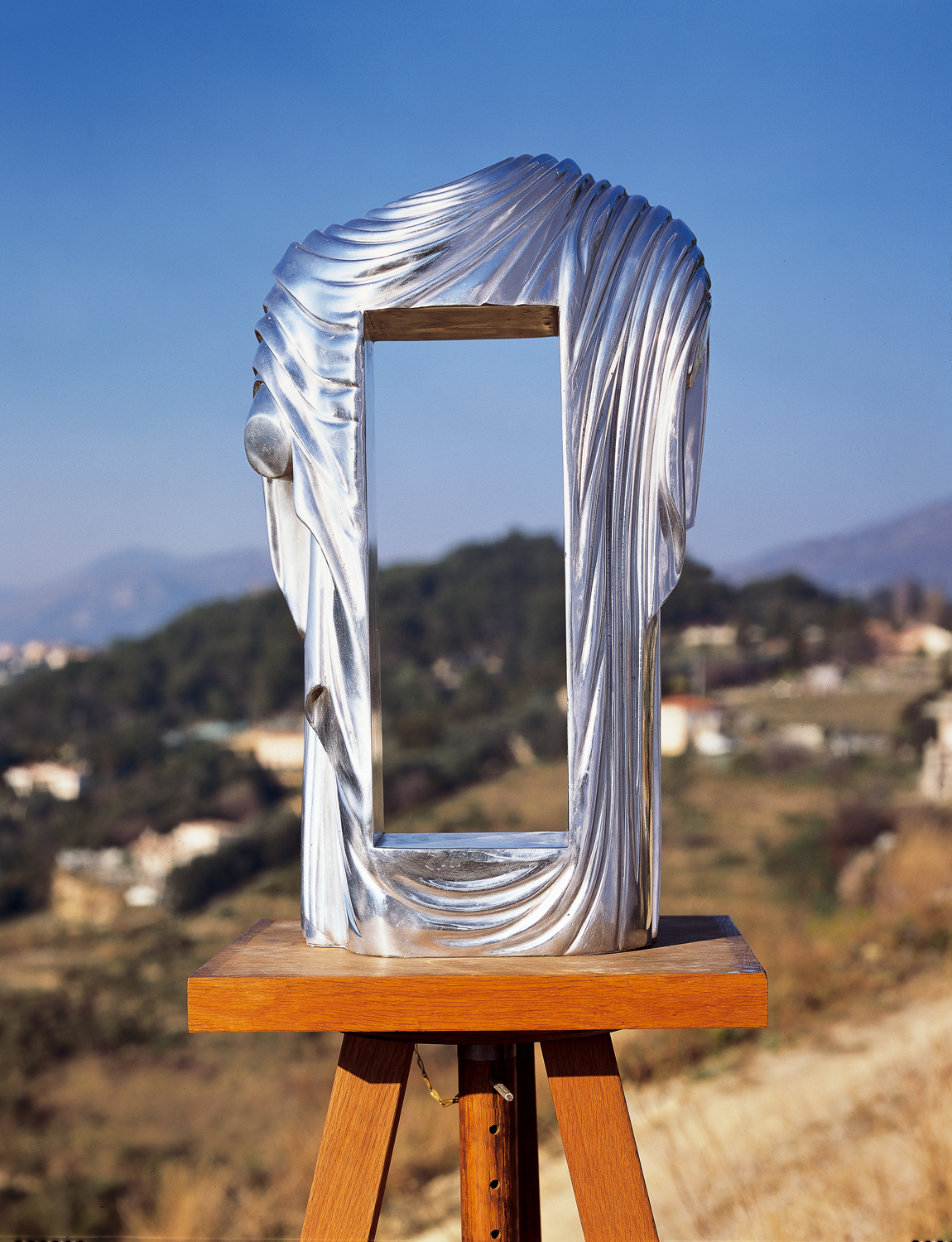 Sculpture Sacha Sosno