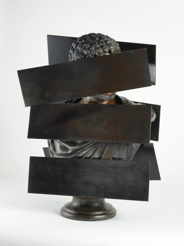 Sculpture Sacha Sosno