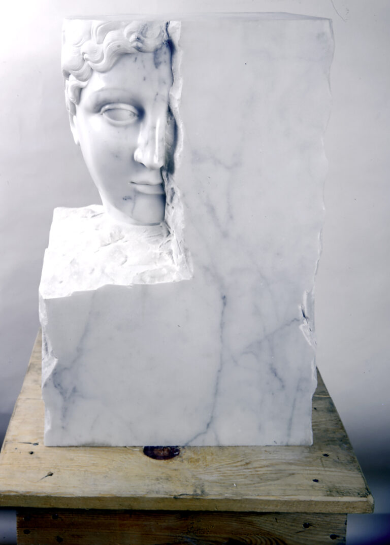 Sculpture Sacha Sosno
