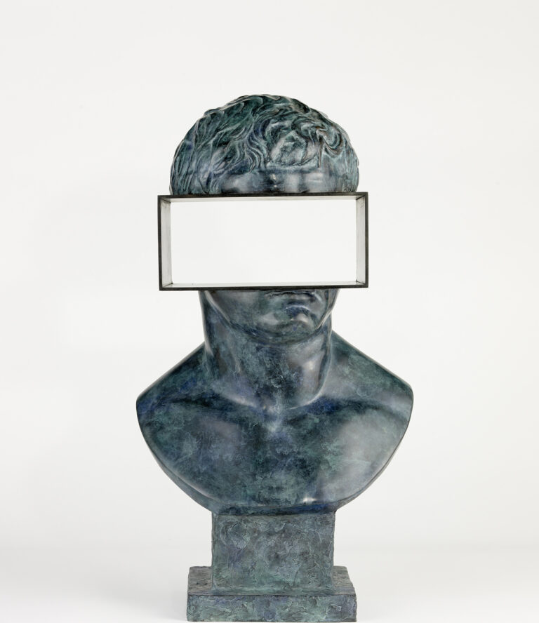 Bronze patine verte 64 x 26 x 24 cm
